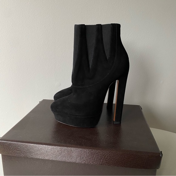 Alaia Suede Platform Boots Size 37 BNIB - Picture 3 of 15